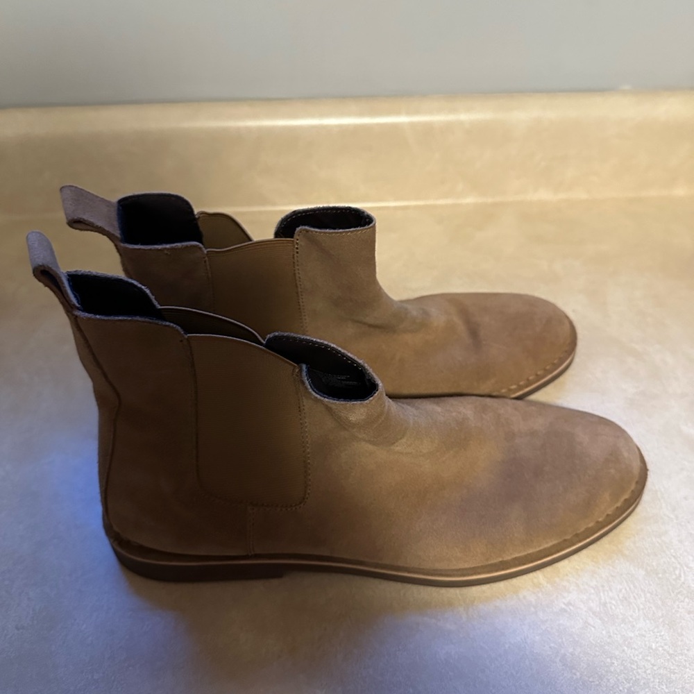Men’s the Rail Tan Suede Chelsea Boot